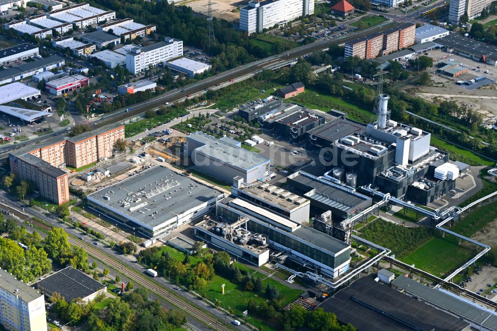 Berlin aus der Vogelperspektive: Neubau des Heizkraftwerkes - Kraft-Wärme-Kopplungsanlage im Ortsteil Marzahn in Berlin, Deutschland
