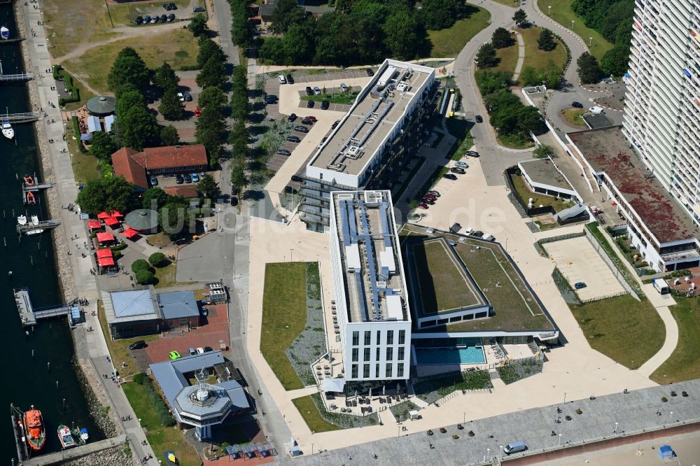Luftaufnahme Lübeck - Neubau- Hochhaus- Baustelle der Hotelanlage a-ja Resort Travemünde in Travemünde im Bundesland Schleswig-Holstein, Deutschland