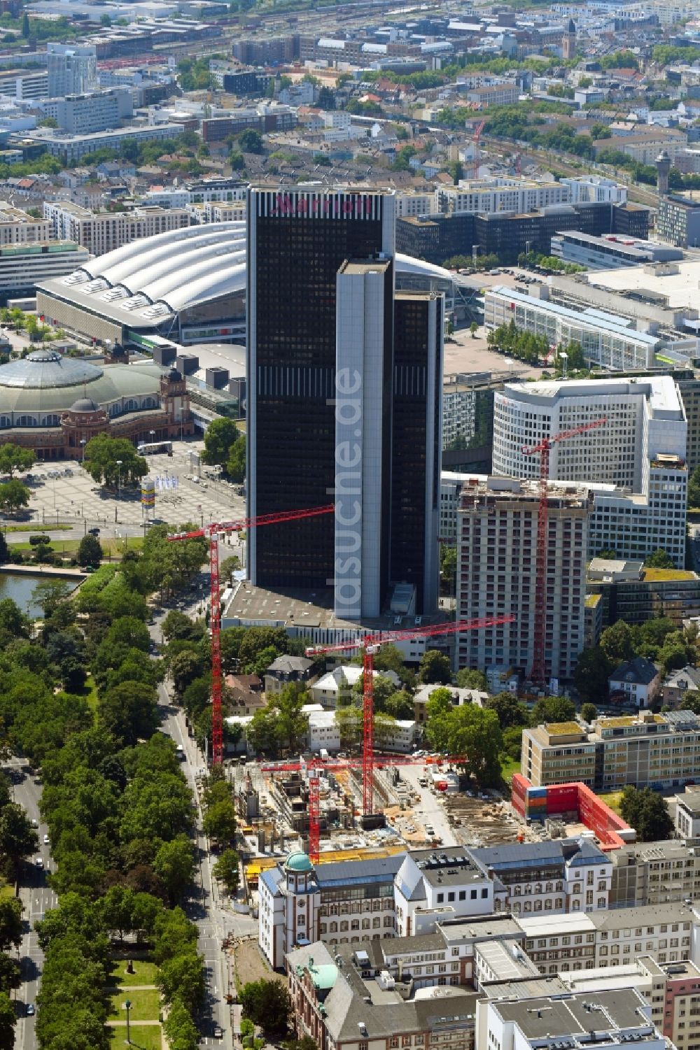 Frankfurt am Main von oben - Neubau- Hochhaus- Baustelle der Hotelanlage an der Senckenbergallee in Frankfurt am Main im Bundesland Hessen, Deutschland