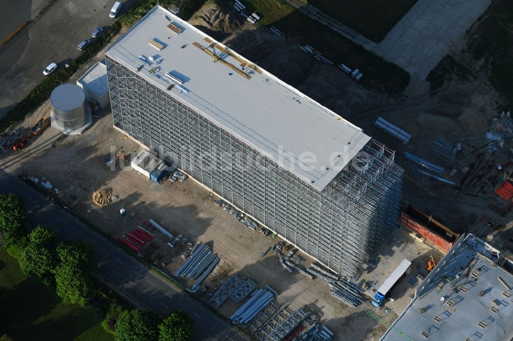 Uelzen von oben - Neubau eines Hochregal- Lager-Gebäudekomplex und Logistikzentrum in Uelzen im Bundesland Niedersachsen, Deutschland