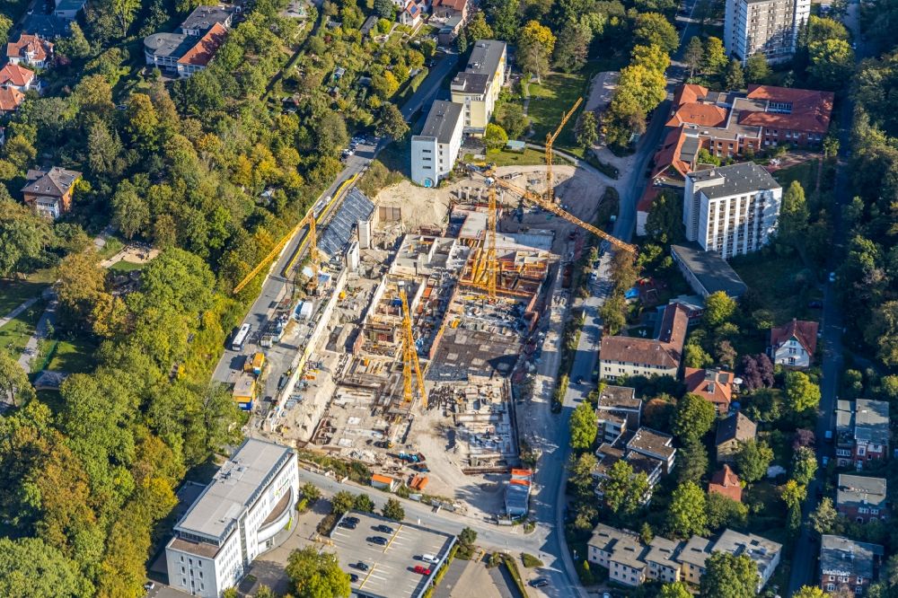 Bielefeld aus der Vogelperspektive: Neubau eines Klinik- Gebäudekomplexes in Bielefeld im Bundesland Nordrhein-Westfalen, Deutschland