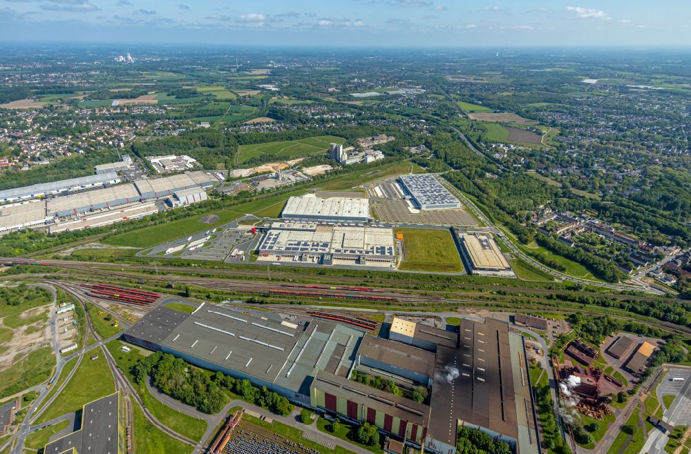 Dortmund von oben - Neubau des Logistikzentrums auf dem ehemaligen Hoeschgelände in Dortmund im Bundesland Nordrhein-Westfalen, Deutschland