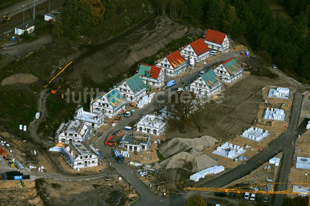Luftbild Beelitz - Neubau einer Mehrfamilienhaus-Wohnanlage am Ahornweg in Beelitz im Bundesland Brandenburg, Deutschland