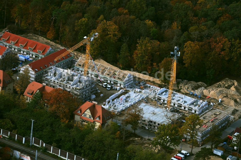 Beelitz von oben - Neubau einer Mehrfamilienhaus-Wohnanlage am Ahornweg in Beelitz im Bundesland Brandenburg, Deutschland