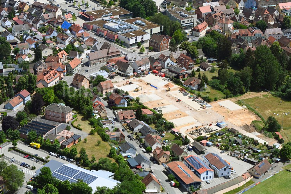 Roth aus der Vogelperspektive: Neubau einer Mehrfamilienhaus-Wohnanlage Baumgartenwiesen in Roth im Bundesland Bayern, Deutschland