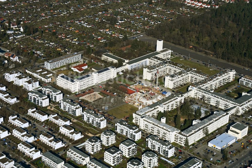 Luftbild Berlin - Neubau einer Mehrfamilienhaus-Wohnanlage an der Billy-Wilder-Promenade in Berlin, Deutschland