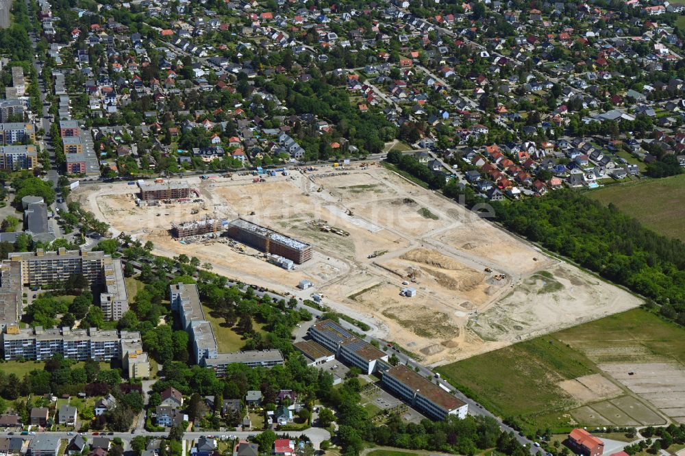 Luftaufnahme Berlin - Neubau einer Mehrfamilienhaus-Wohnanlage Buckower Felder in Berlin, Deutschland