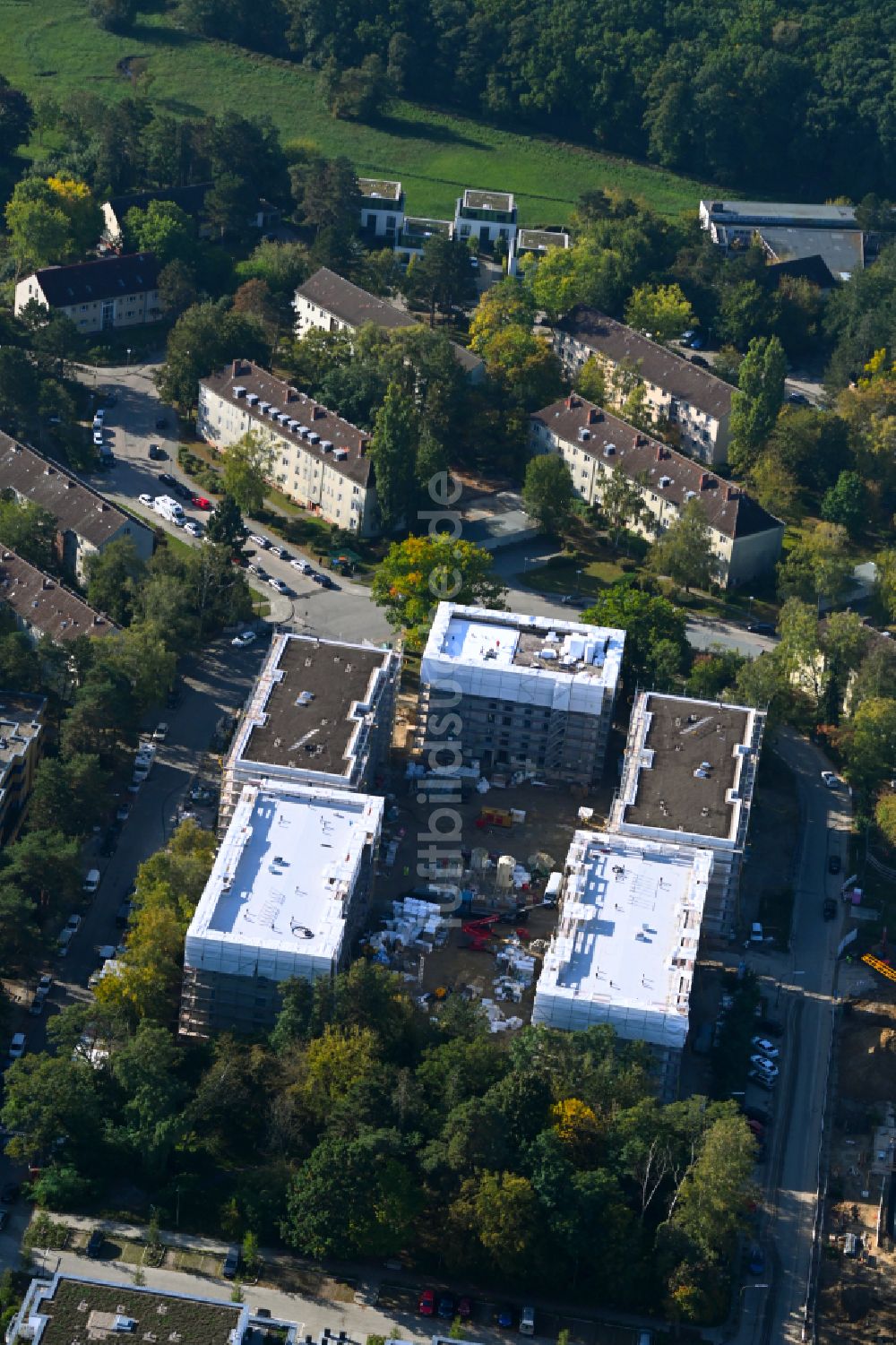 Luftbild Berlin - Neubau einer Mehrfamilienhaus-Wohnanlage Cite Foch Nord in Berlin, Deutschland