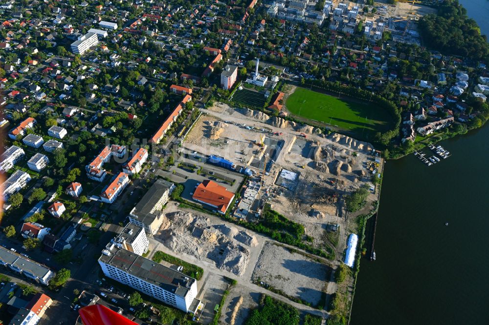 Luftaufnahme Berlin - Neubau einer Mehrfamilienhaus-Wohnanlage am Dahme- Ufer in Berlin, Deutschland