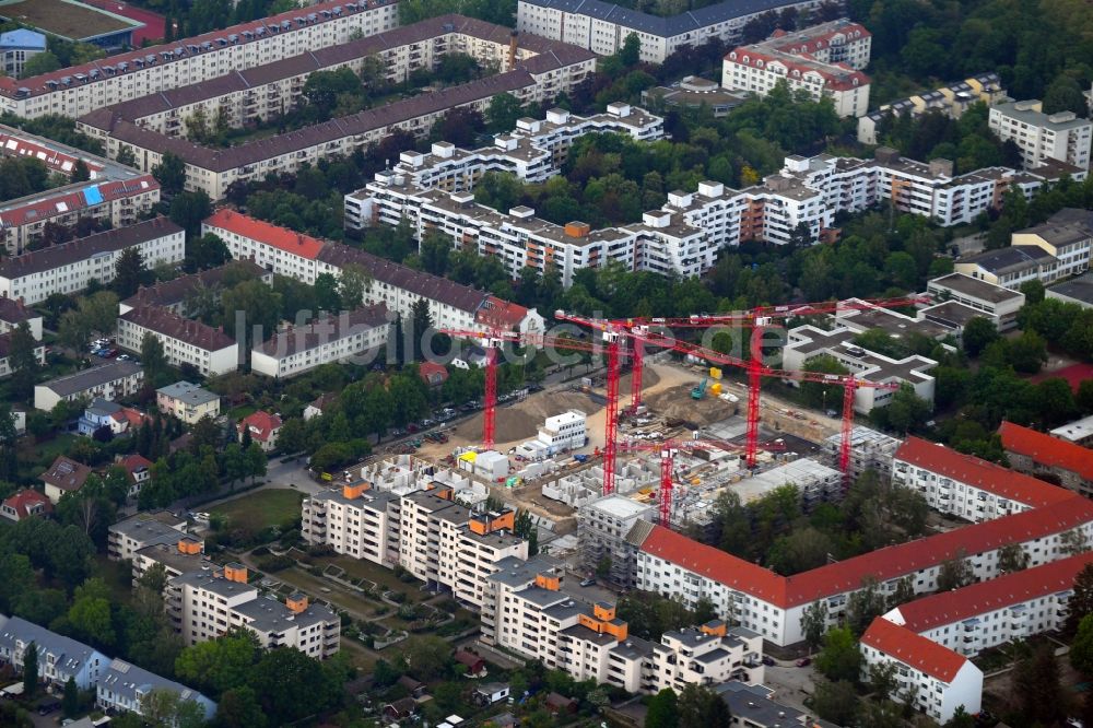 Luftaufnahme Berlin - Neubau einer Mehrfamilienhaus-Wohnanlage Dessauerstraße - Retzowstraße im Ortsteil Lankwitz in Berlin, Deutschland