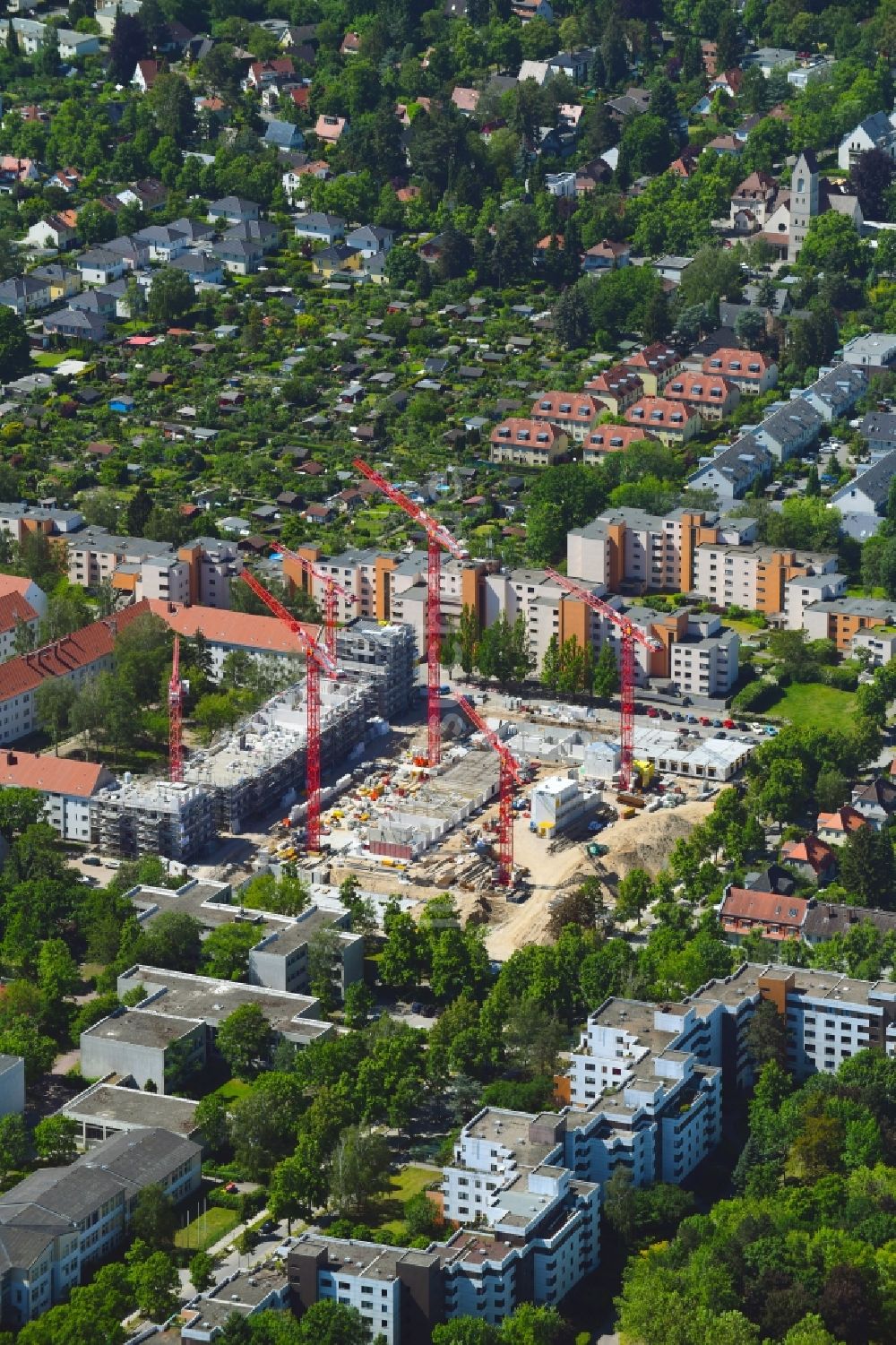 Luftaufnahme Berlin - Neubau einer Mehrfamilienhaus-Wohnanlage Dessauerstraße - Retzowstraße im Ortsteil Lankwitz in Berlin, Deutschland