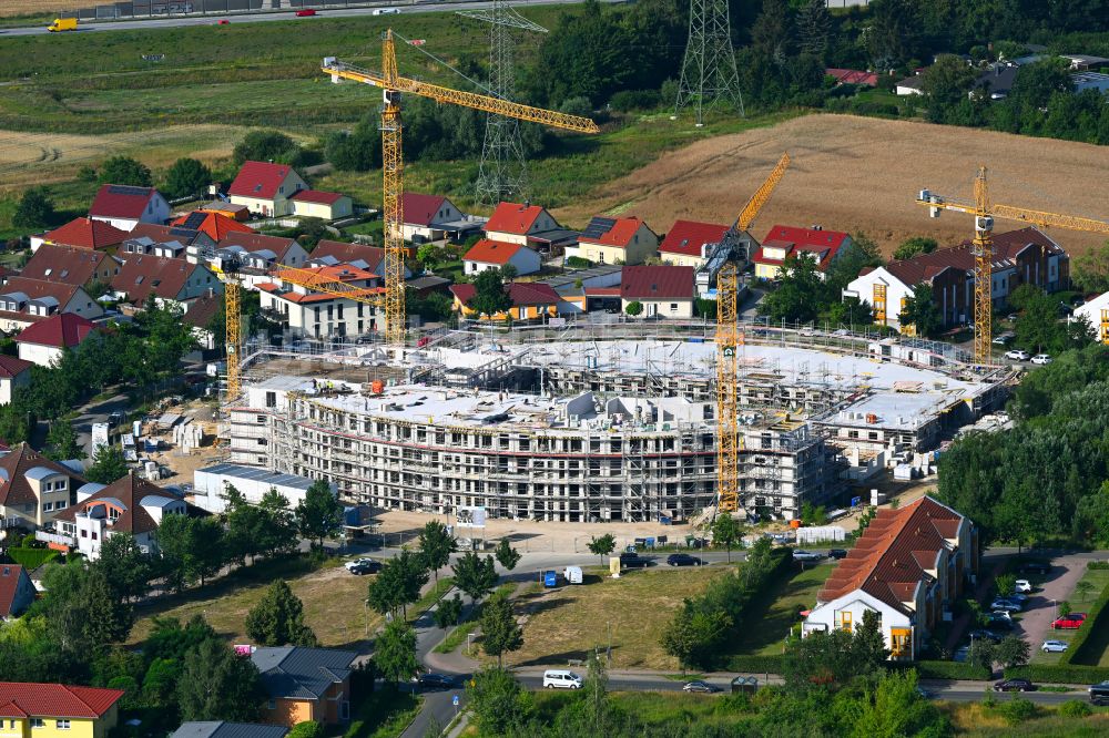 Luftbild Schwanebeck - Neubau einer Mehrfamilienhaus-Wohnanlage Am Eichenring in Schwanebeck im Bundesland Brandenburg, Deutschland