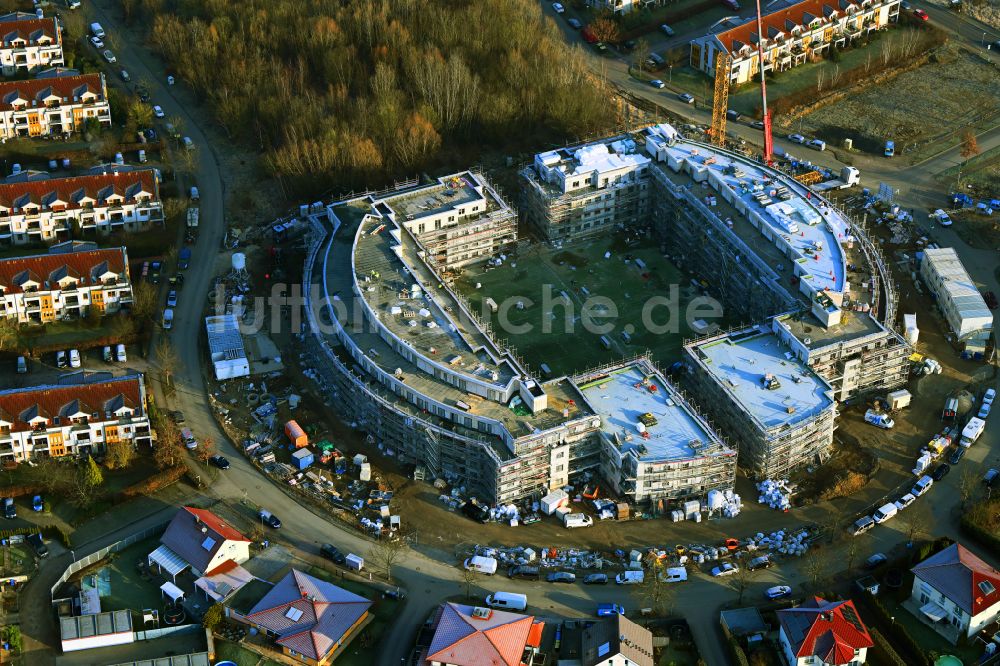 Schwanebeck von oben - Neubau einer Mehrfamilienhaus-Wohnanlage Am Eichenring in Schwanebeck im Bundesland Brandenburg, Deutschland