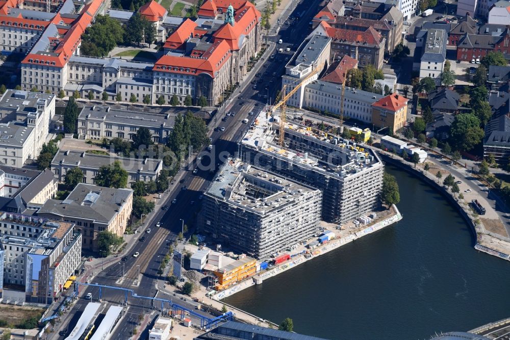 Luftbild Berlin - Neubau einer Mehrfamilienhaus-Wohnanlage am Humboldthafen in Berlin, Deutschland