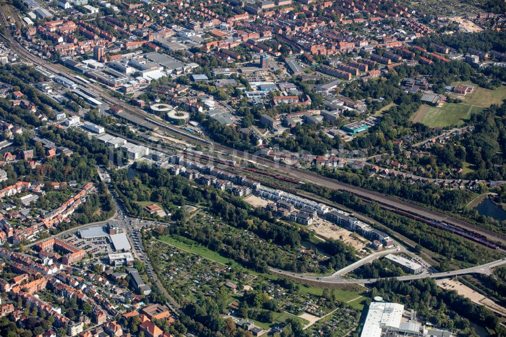 Luftaufnahme Lüneburg - Neubau einer Mehrfamilienhaus-Wohnanlage Ilmenaugarten in Lüneburg im Bundesland Niedersachsen, Deutschland