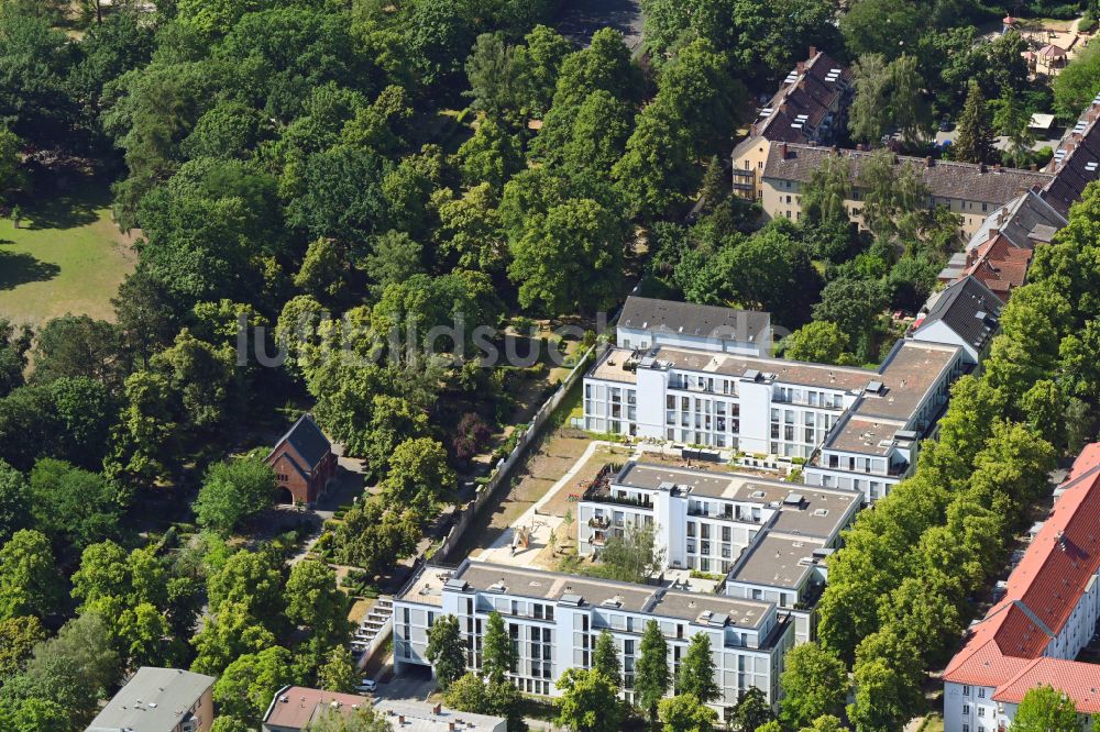 Berlin von oben - Neubau einer Mehrfamilienhaus-Wohnanlage Lankwitzer Hofgärten im Ortsteil Lankwitz in Berlin, Deutschland