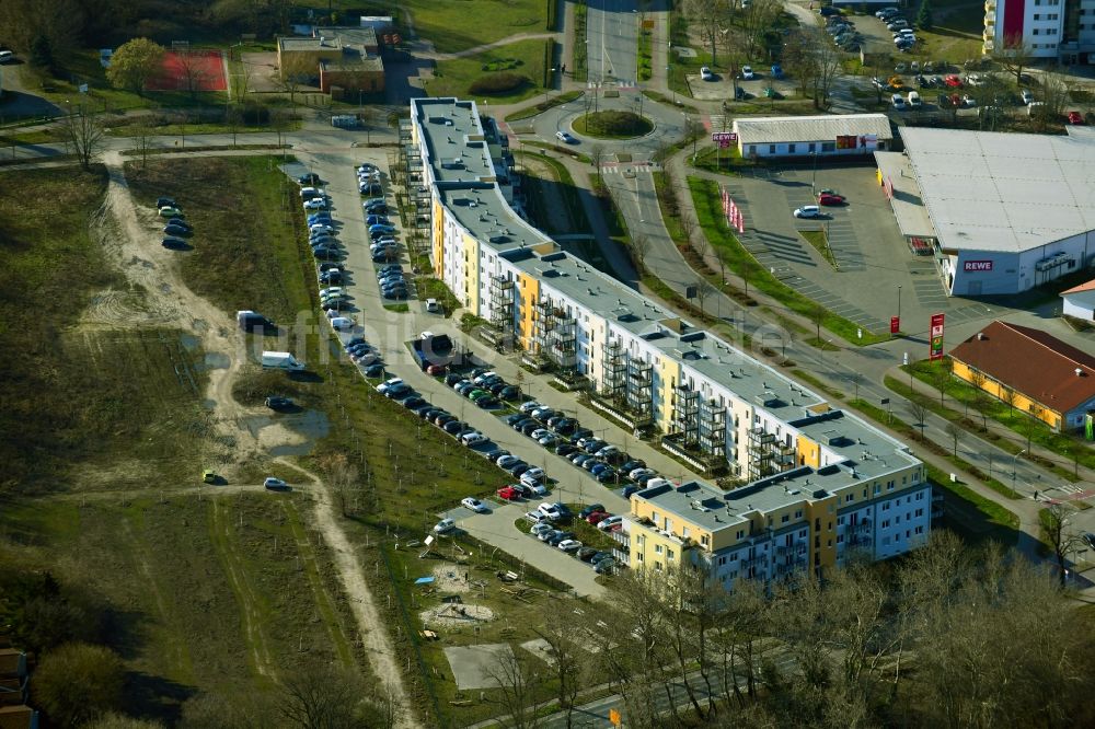 Luftaufnahme Teltow - Neubau einer Mehrfamilienhaus-Wohnanlage an der Lichterfelder Allee in Teltow im Bundesland Brandenburg, Deutschland