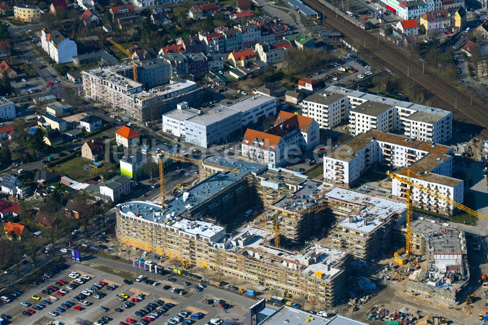 Luftaufnahme Falkensee - Neubau einer Mehrfamilienhaus-Wohnanlage Merlin-Quartier in Falkensee im Bundesland Brandenburg, Deutschland