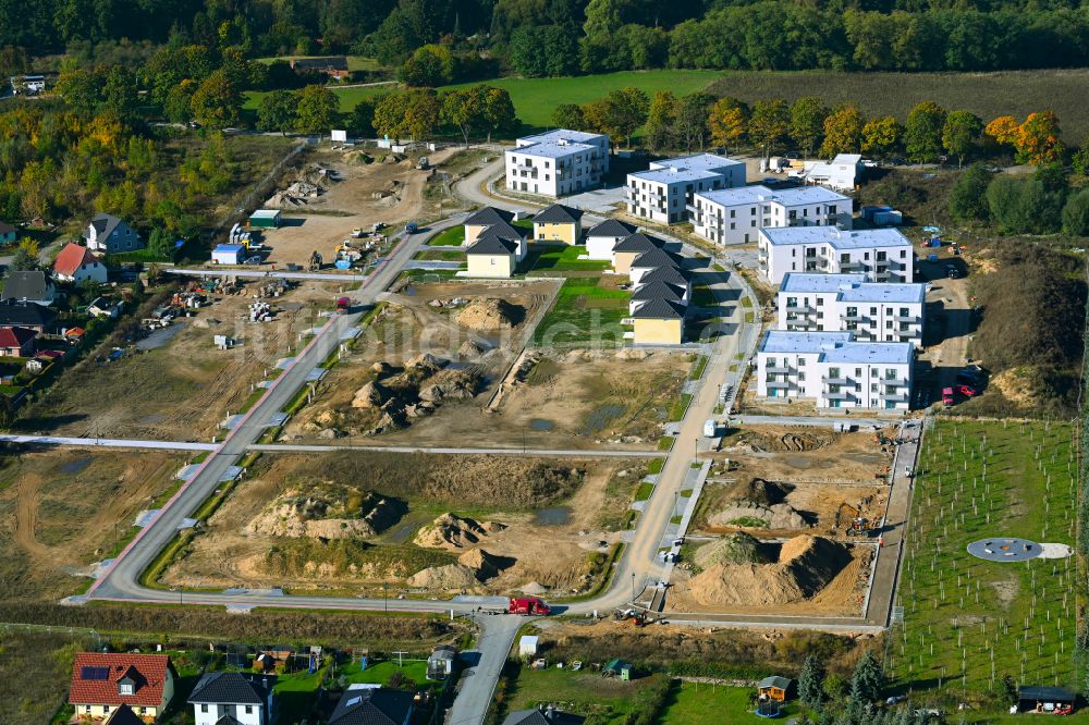 Luftaufnahme Biesenthal - Neubau einer Mehrfamilienhaus-Wohnanlage Naturquartier in Biesenthal im Bundesland Brandenburg, Deutschland