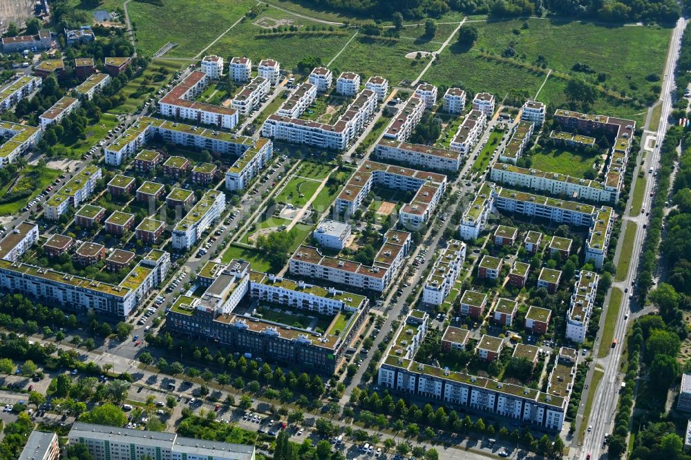 Berlin von oben - Neubau- Mehrfamilienhaus-Wohnanlage im Ortsteil Marzahn in Berlin