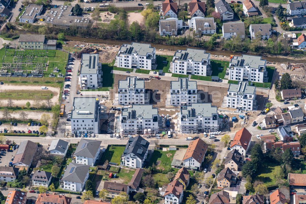 Achern von oben - Neubau einer Mehrfamilienhaus-Wohnanlage im Ortsteil Oberachern in Achern im Bundesland Baden-Württemberg, Deutschland