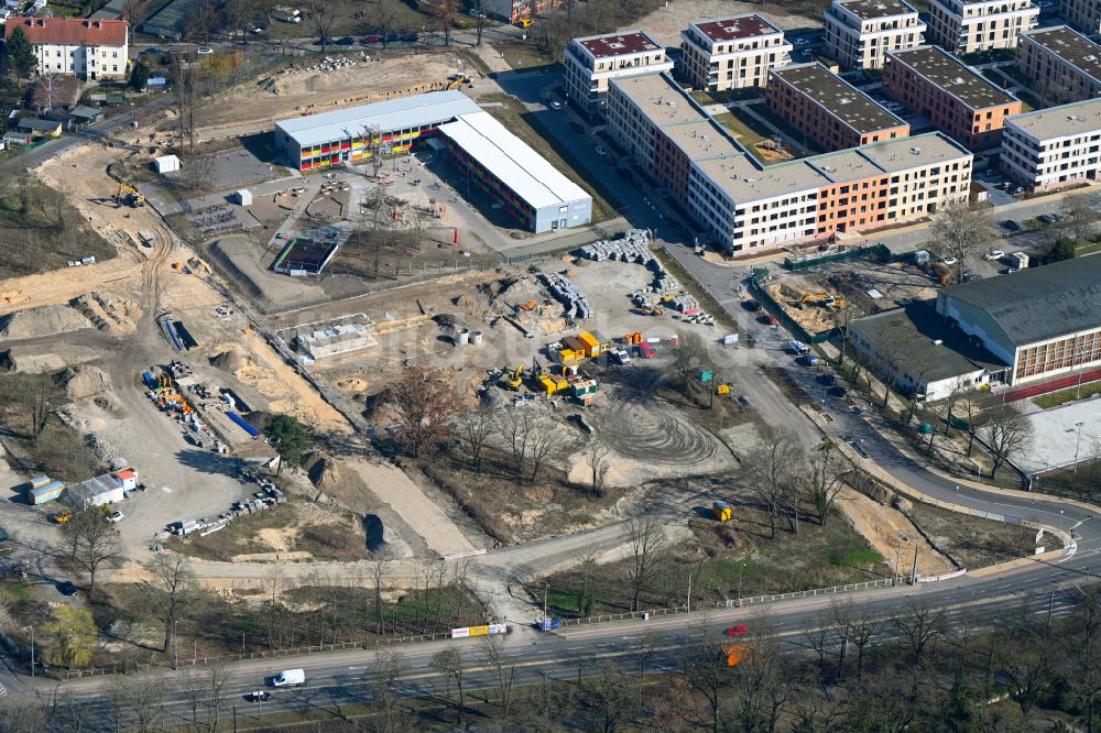 Potsdam aus der Vogelperspektive: Neubau einer Mehrfamilienhaus-Wohnanlage in Potsdam im Bundesland Brandenburg, Deutschland