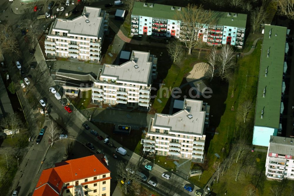 Luftbild Berlin - Neubau einer Mehrfamilienhaus-Wohnanlage an der Rudower Straße im Ortsteil Schöneweide in Berlin, Deutschland