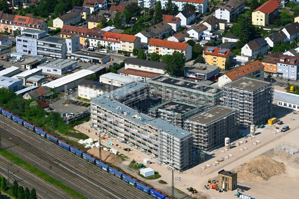 Luftbild Schwetzingen - Neubau einer Mehrfamilienhaus-Wohnanlage Schwetzinger Höfe in Schwetzingen im Bundesland Baden-Württemberg, Deutschland
