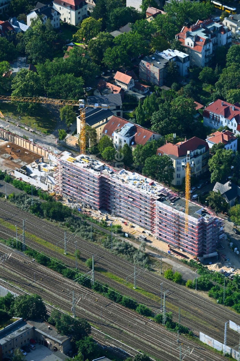Luftaufnahme Berlin - Neubau einer Mehrfamilienhaus-Wohnanlage Wandlitzstraße Kaisergärten im Ortsteil Karlshorst in Berlin, Deutschland