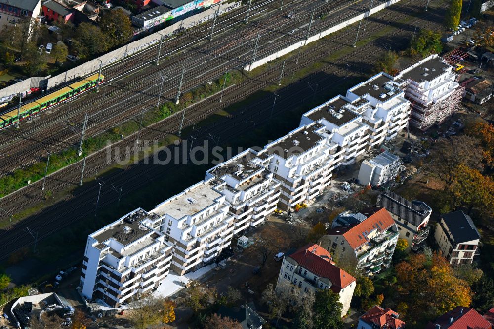 Berlin von oben - Neubau einer Mehrfamilienhaus-Wohnanlage Wandlitzstraße Kaisergärten im Ortsteil Karlshorst in Berlin, Deutschland