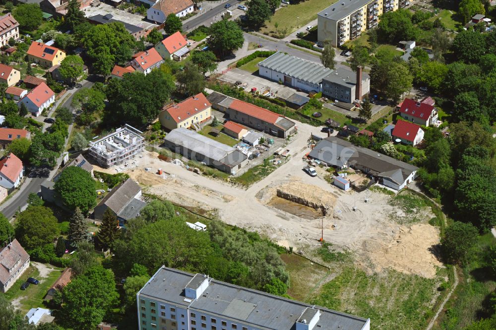 Berlin von oben - Neubau einer Mehrfamilienhaus-Wohnanlage Wartenberger Anger in Berlin, Deutschland