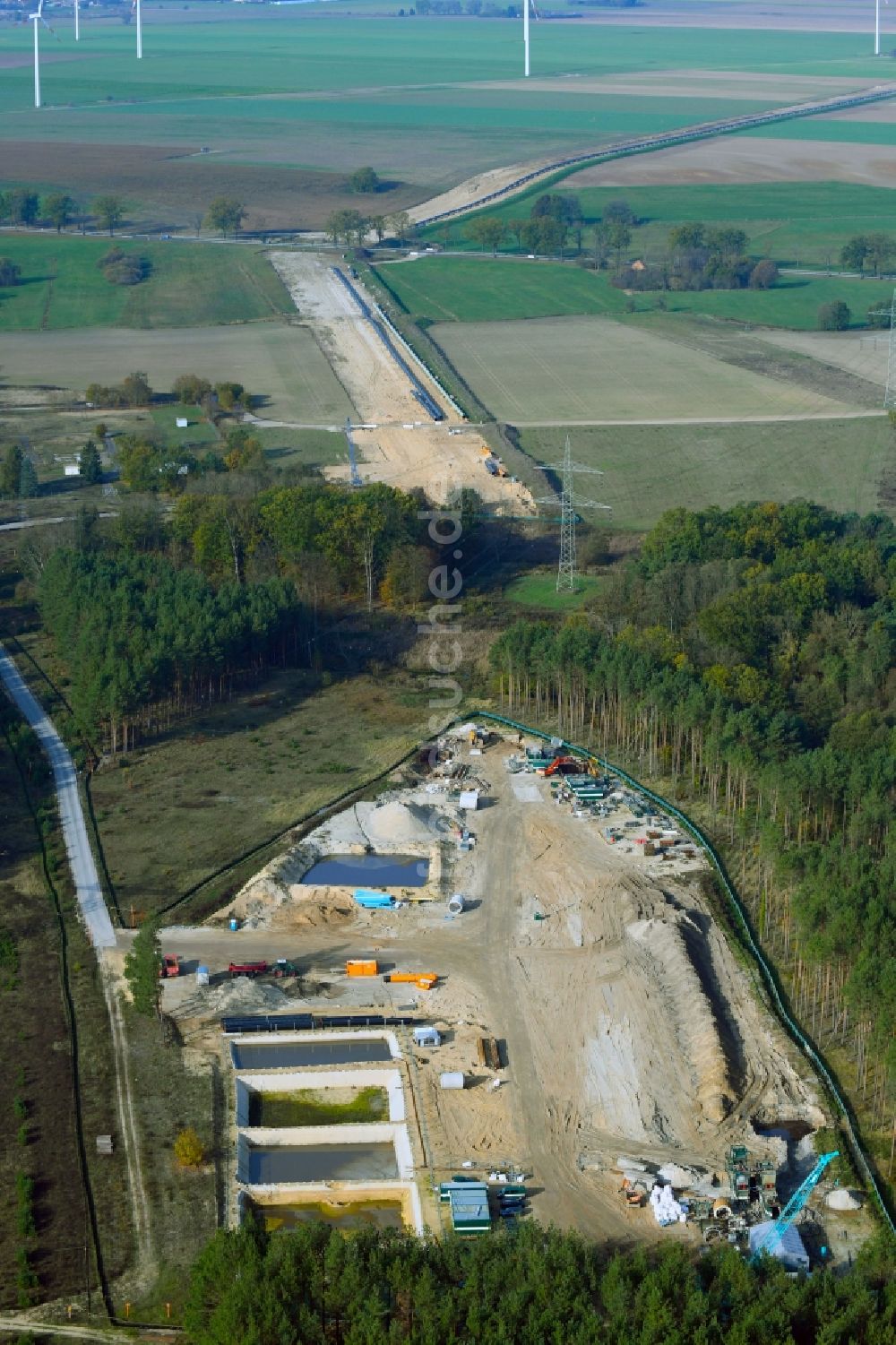 Grünheide (Mark) aus der Vogelperspektive: Neubau Neubau eines Microtunnel der Erdgas- Pipelin EUGAL in Kienbaum im Bundesland Brandenburg, Deutschland