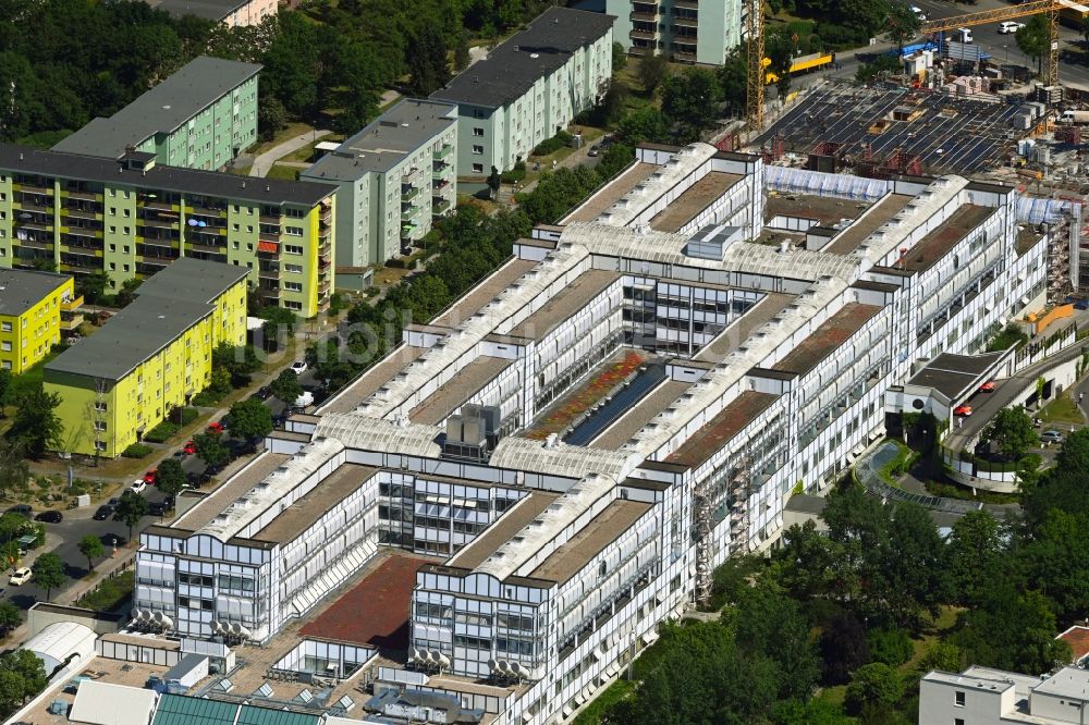 Berlin von oben - Neubau Nordkopf auf dem Klinikgelände des Krankenhauses Vivantes Klinikum Neukölln in Berlin, Deutschland