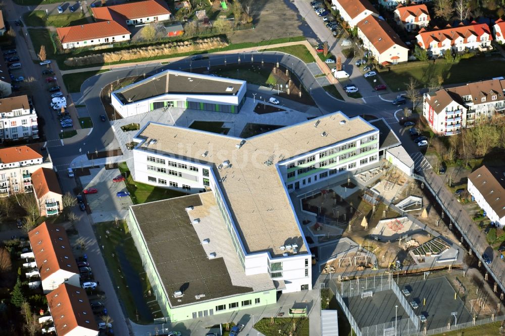 Hönow aus der Vogelperspektive: Neubau OTZ Ortsteilzentrum in Hönow im Bundesland Brandenburg, Deutschland