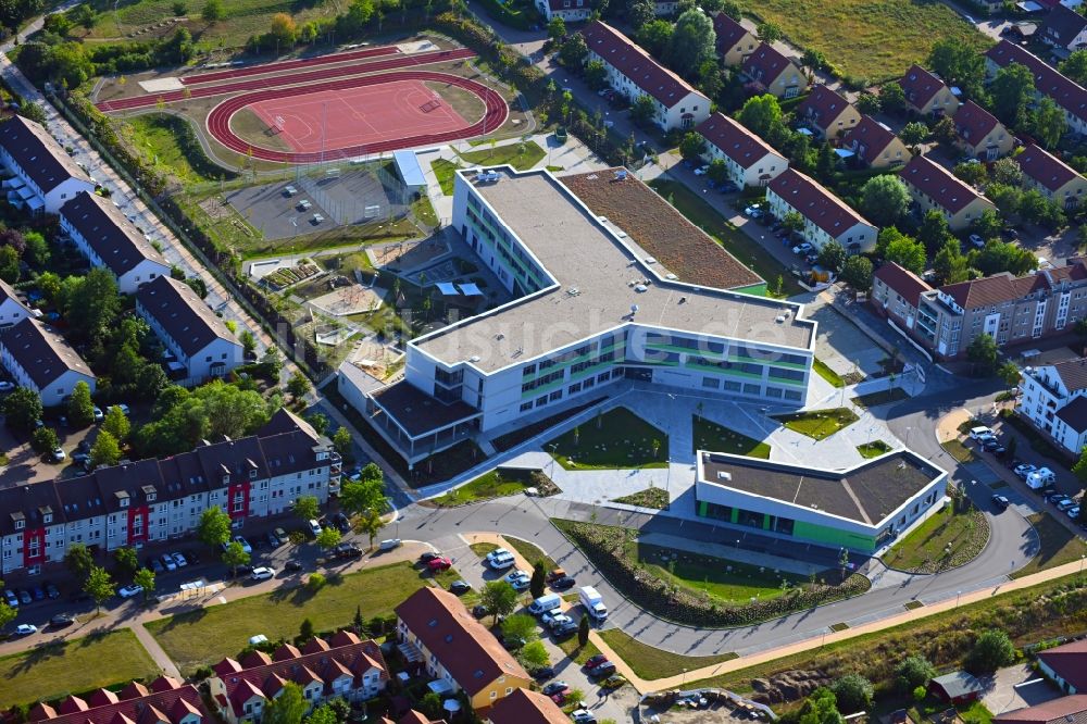 Hönow von oben - Neubau OTZ Ortsteilzentrum in Hönow im Bundesland Brandenburg, Deutschland