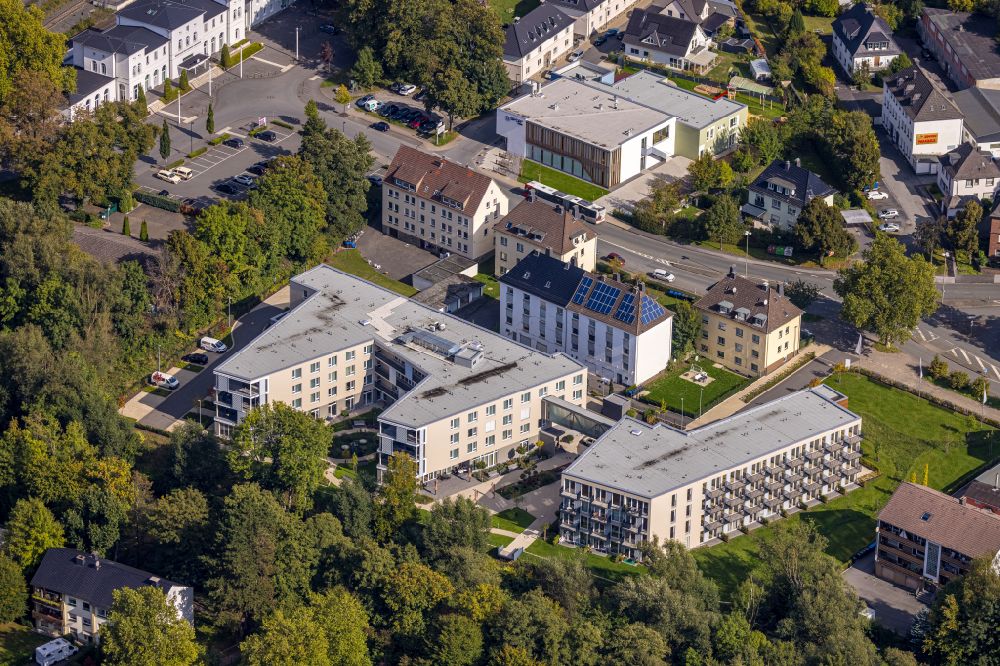 Luftaufnahme Arnsberg - Neubau eines Pflegezentrums in Arnsberg im Bundesland Nordrhein-Westfalen, Deutschland