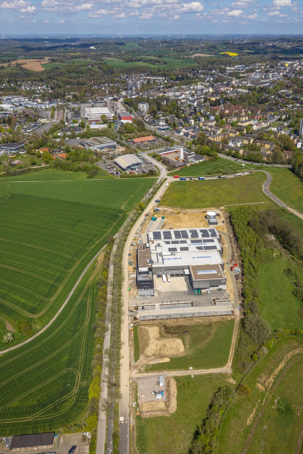 Luftbild Heiligenhaus - Neubau eines Produktions- und Bürogebäudes der Firma R+M de Wit GmbH in Heiligenhaus im Bundesland Nordrhein-Westfalen, Deutschland