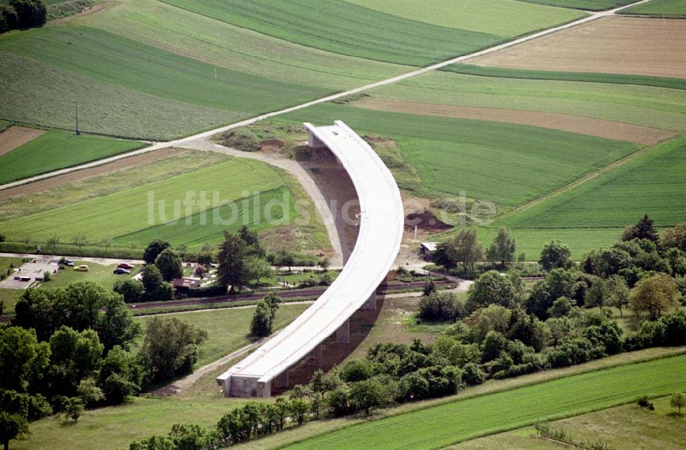 Luftbild Schwieberdingen / Baden-Württemberg - Neubau eines Schnellstraßenviadukt bei Schwieberdingen westlich von Stuttgart 24.05.03