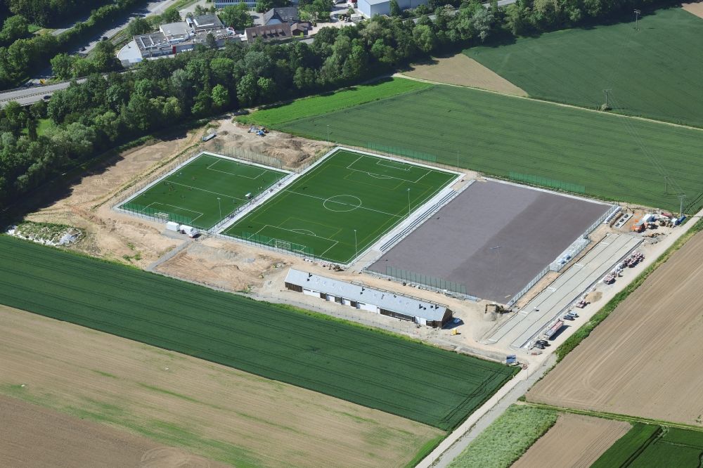 Binzen aus der Vogelperspektive: Neubau der Sportplatzanlagen in Binzen im Bundesland Baden-Württemberg, Deutschland