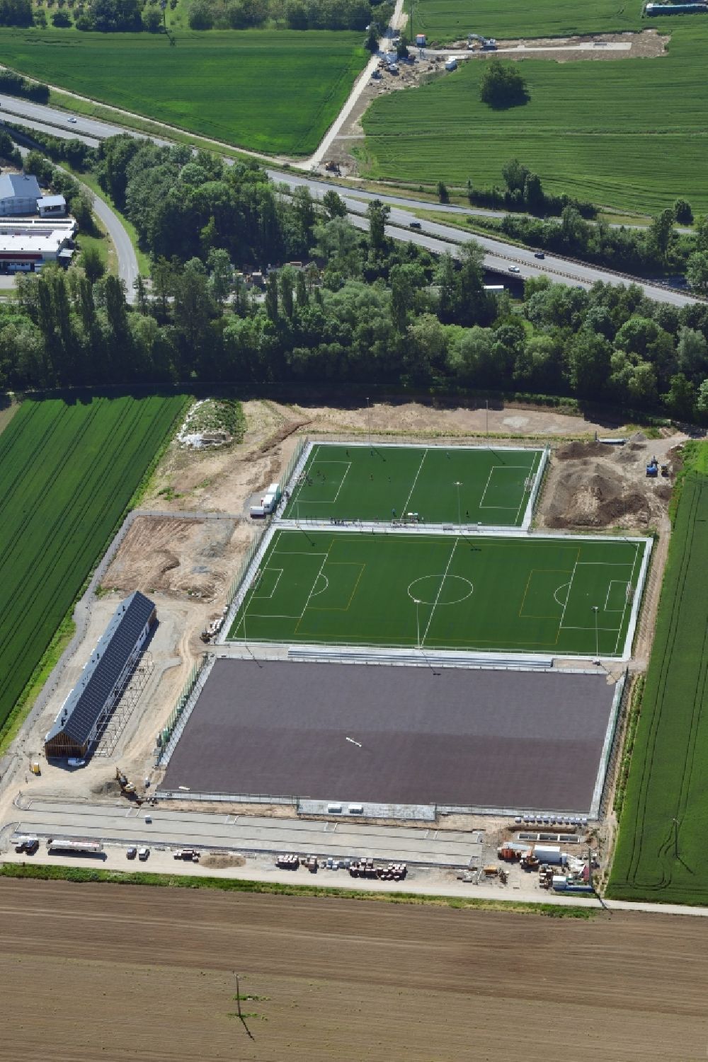 Luftaufnahme Binzen - Neubau der Sportplatzanlagen in Binzen im Bundesland Baden-Württemberg, Deutschland