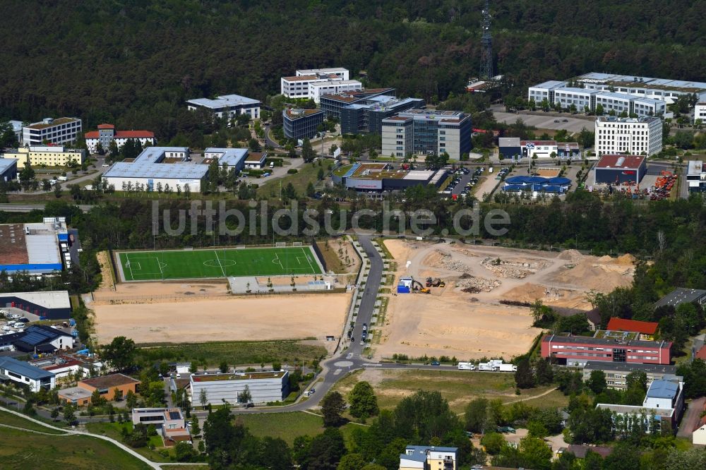 Luftaufnahme Kleinmachnow - Neubau der Sportplatzanlagen in Kleinmachnow im Bundesland Brandenburg, Deutschland