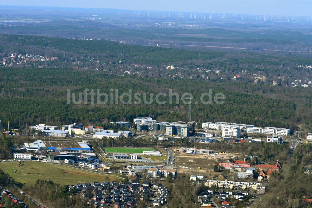Luftaufnahme Kleinmachnow - Neubau der Sportplatzanlagen in Kleinmachnow im Bundesland Brandenburg, Deutschland