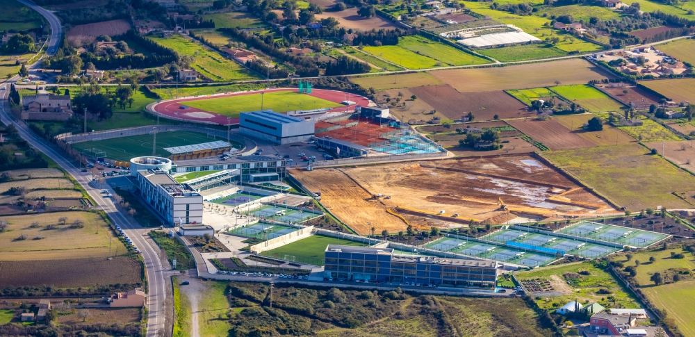 Luftaufnahme Manacor - Neubau der Sportplatzanlagen Rafa Nadal Academy by Movistar in Manacor in Balearische Insel Mallorca, Spanien