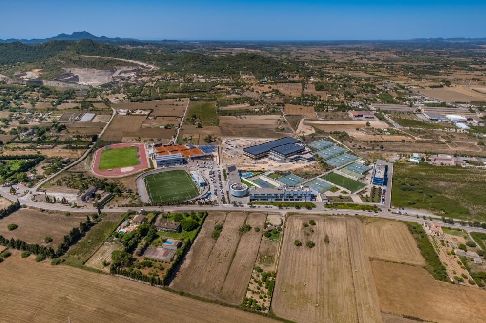 Manacor aus der Vogelperspektive: Neubau der Sportplatzanlagen Rafa Nadal Academy by Movistar in Manacor in Balearische Insel Mallorca, Spanien