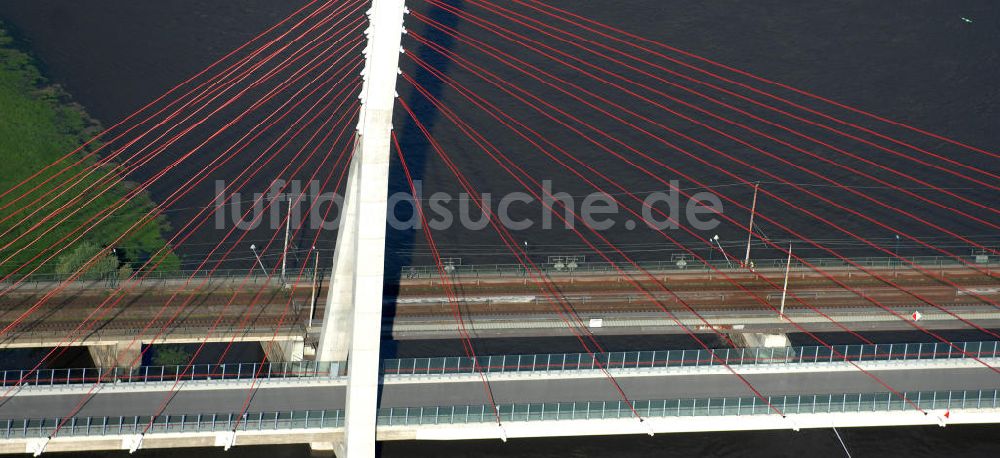 Luftaufnahme NIEDERWARTHA - Neubau der Straßenbrücke Niederwartha über die Elbe