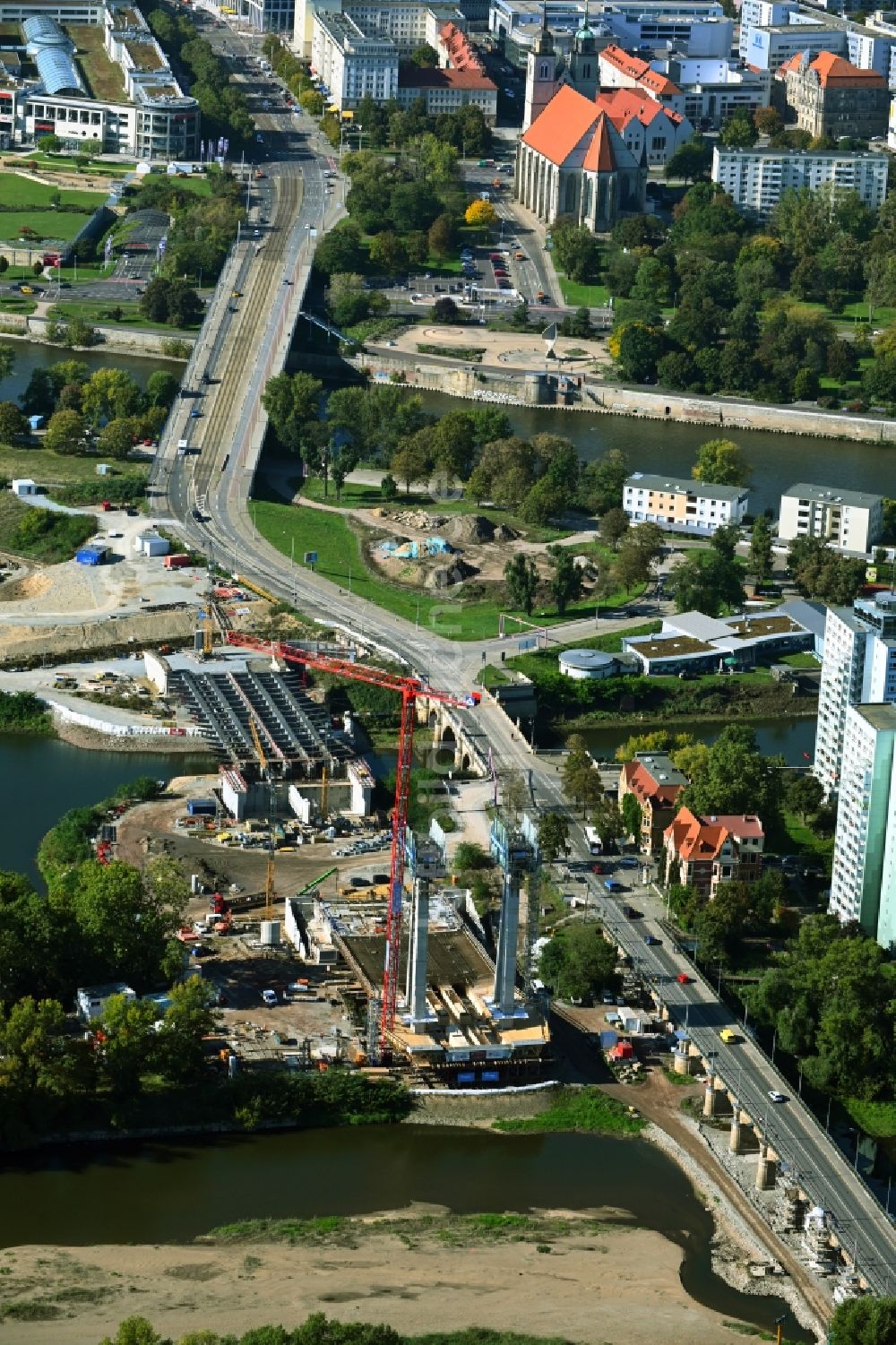 Luftbild Magdeburg - Neubau der Straßenbrücken- Trasse Ersatzneubau Strombrückenzug in Magdeburg im Bundesland Sachsen-Anhalt, Deutschland