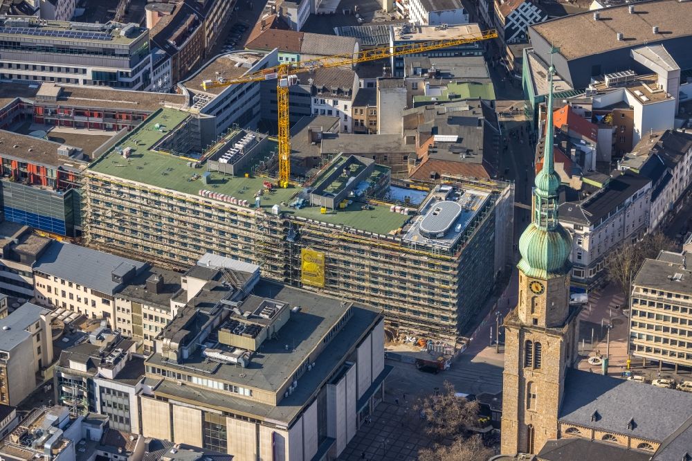 Dortmund von oben - Neubau des Studentenwohnhauses BaseCamp in der Innenstadt von Dortmund im Bundesland Nordrhein-Westfalen, Deutschland