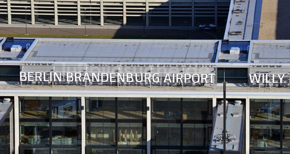 Luftbild Schönefeld - Neubau- Terminal- Gelände des neuen Flughafens BER / BBI BERLIN BRANDENBURG AIRPORT Willi Brandt in Schönefeld im Bundesland Brandenburg