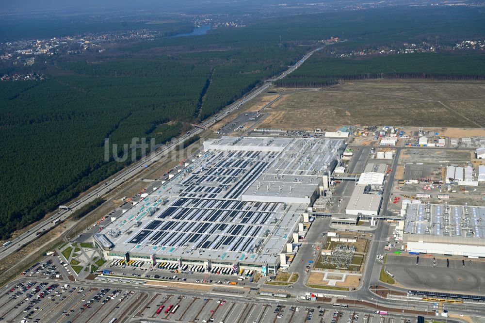 Luftbild Grünheide (Mark) - Neubau der Tesla Gigafactory 4 im Ortsteil Freienbrink in Grünheide (Mark) im Bundesland Brandenburg, Deutschland