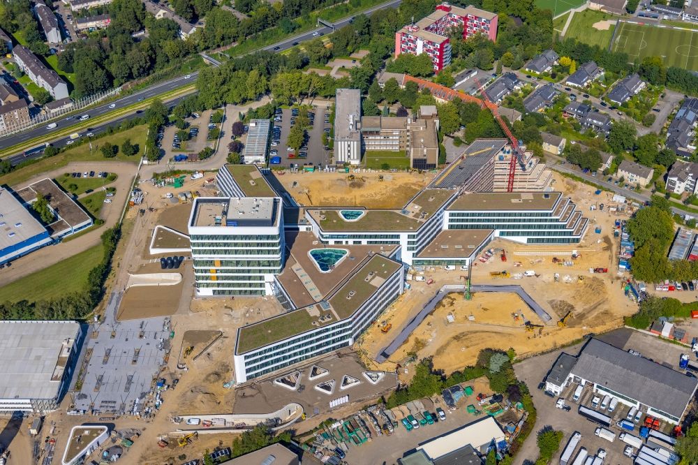 Essen aus der Vogelperspektive: Neubau des Unternehmens- Verwaltungsgebäude ALDI-Nord Campus in Essen im Bundesland Nordrhein-Westfalen, Deutschland